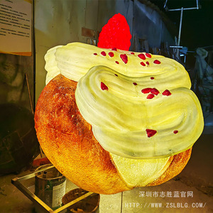 山姆发光蛋糕雕塑