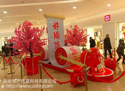 万达牛年新年雕塑