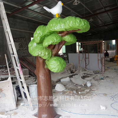 卡通树雕塑